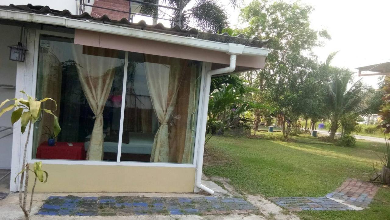 Batikseafood Airport & Room Ban Bo Sai Klang Luaran gambar