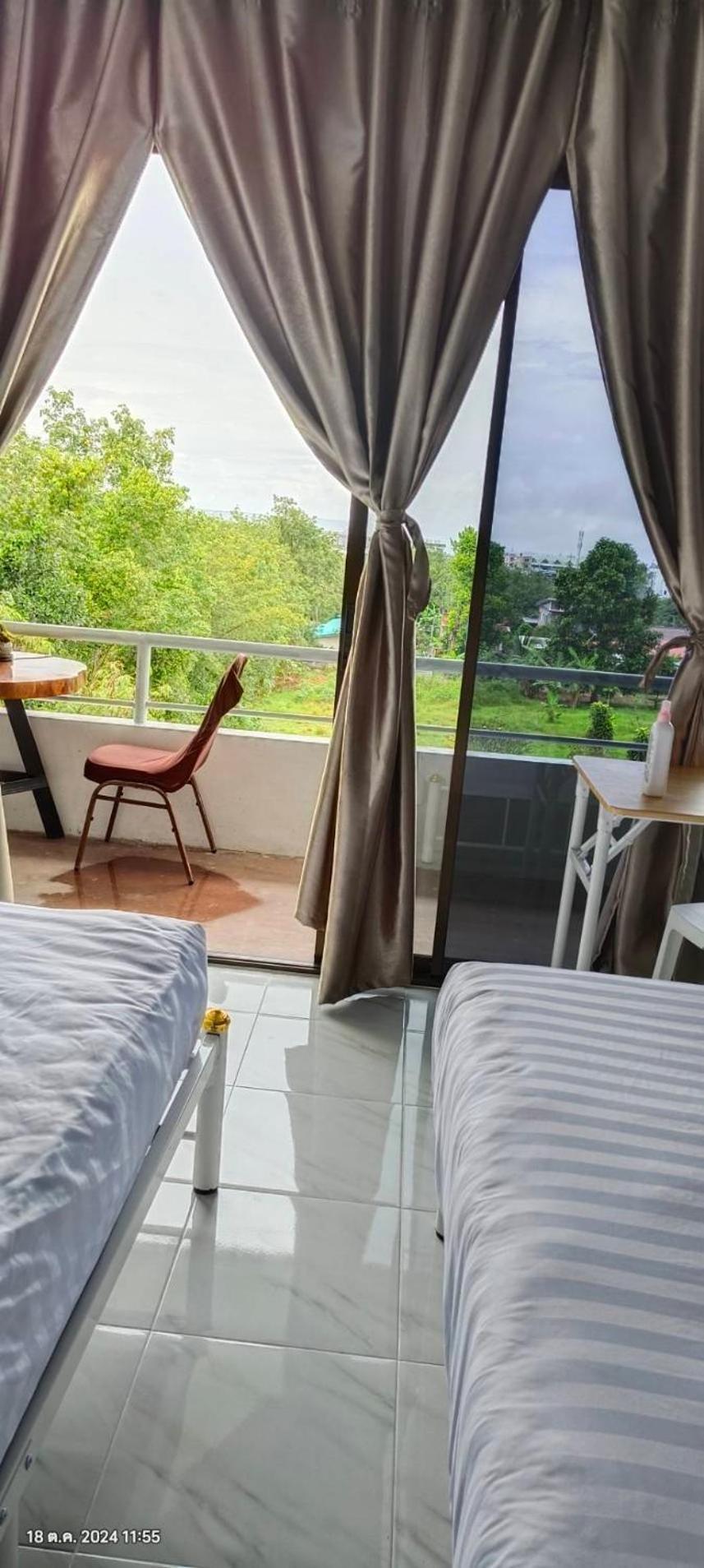 Batikseafood Airport & Room Ban Bo Sai Klang Bilik gambar